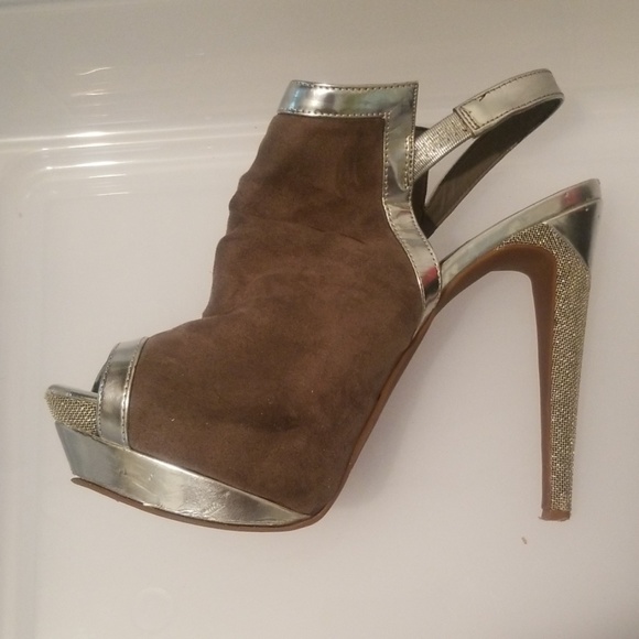 Silver Peektoe Stilettos - Picture 2 of 3